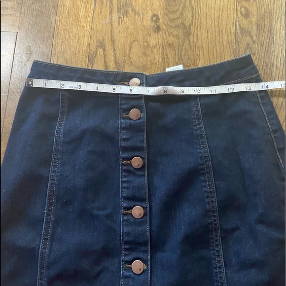 Button down Denim skirt - Picture 4 of 5